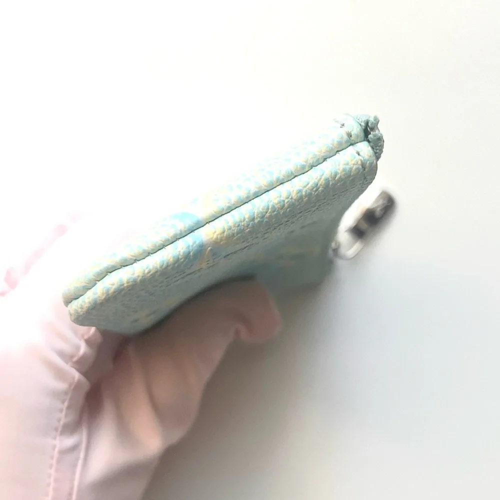 🔥 LOUIS VUITTON Light Green with yellow Monogram key  pouch/holder